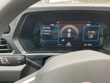 Car image 35