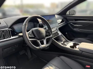 Car image 40