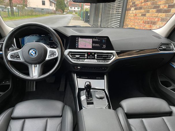 BMW 330e Touring Sport Line xDrive 218 kW image number 9