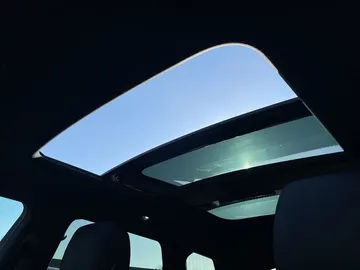 Car image 40