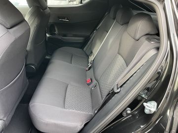 Car image 15