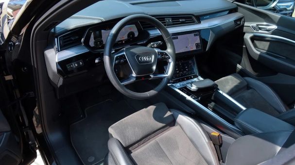 Audi e-tron 50 quattro S-line 230 kW image number 16