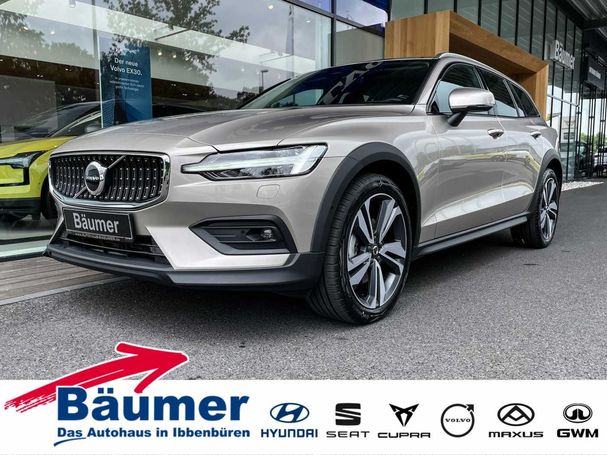 Volvo V60 Cross Country AWD B4 145 kW image number 1