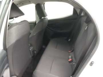 Car image 19