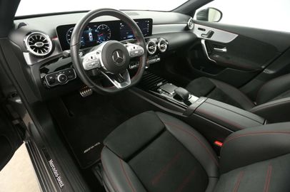 Car image 31