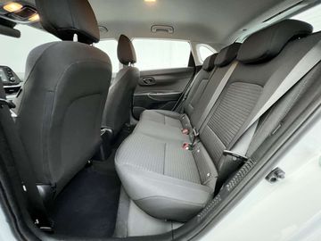 Car image 36