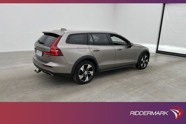 Volvo V60 Cross Country D4 AWD 140 kW image number 6