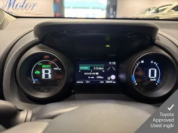 Car image 13