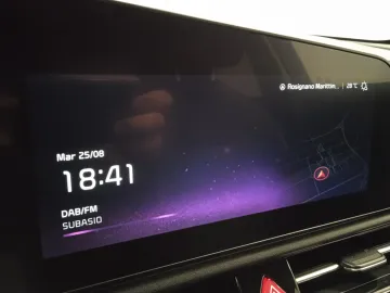 Car image 35