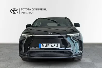 Car image 2