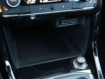 Car image 38