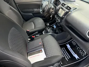 Car image 21