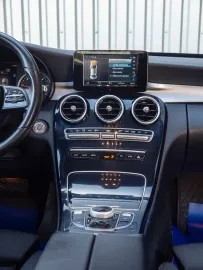Car image 40