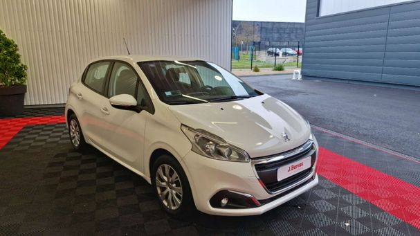 Peugeot 208 PureTech 82 61 kW image number 2