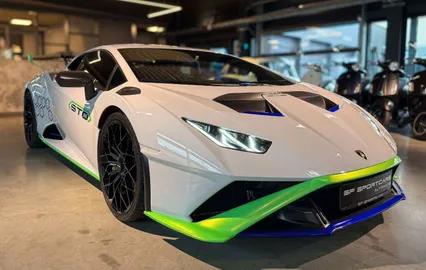 Car image 2