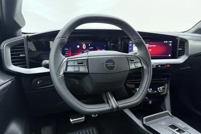 Car image 32