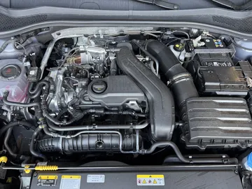 Car image 35