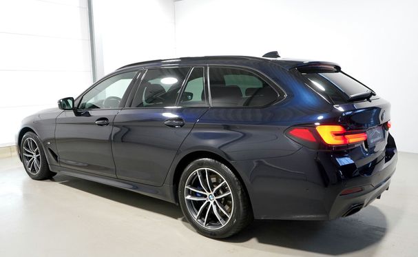 BMW 540d Touring xDrive 250 kW image number 4