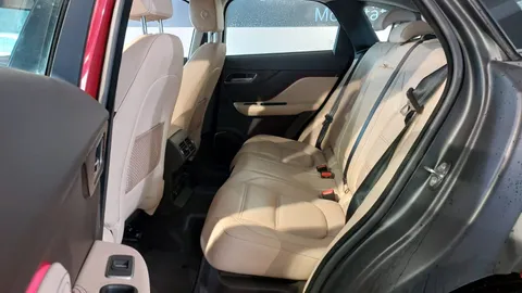 Car image 38