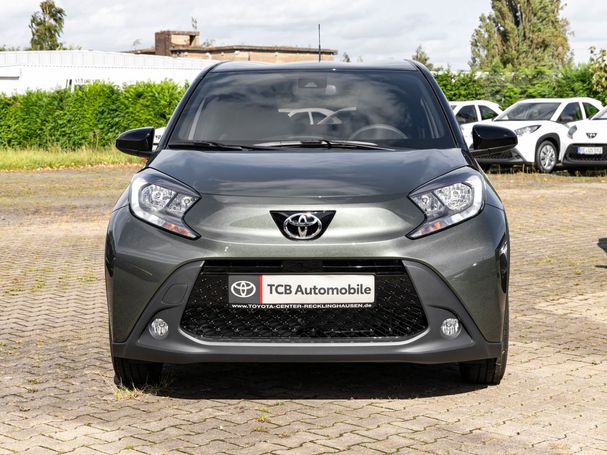 Toyota Aygo X 1.0 53 kW image number 2