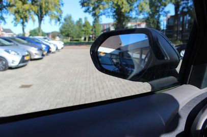 Car image 31