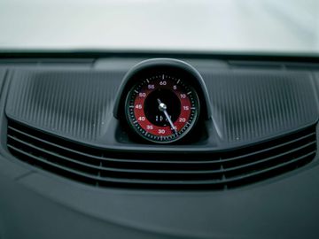 Car image 38