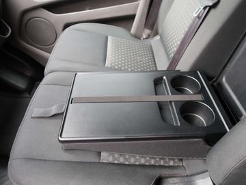 Car image 37