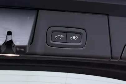 Car image 49