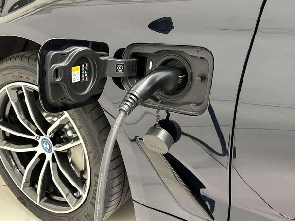 BMW 530 e 215 kW image number 26