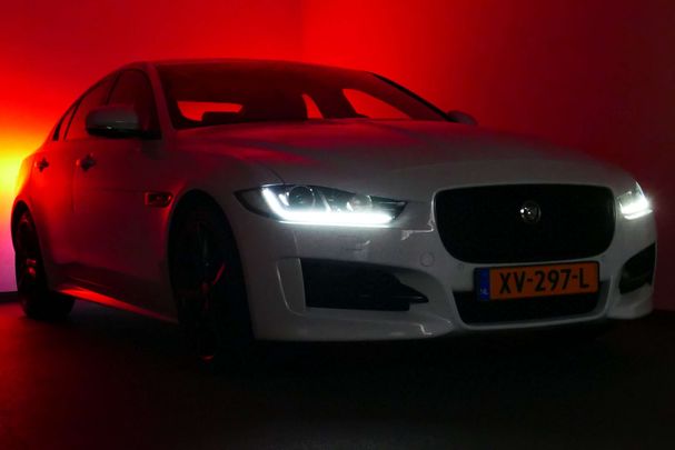 Jaguar XE 147 kW image number 2