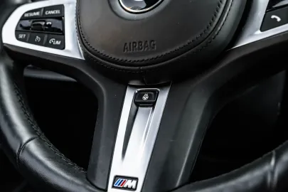 Car image 32