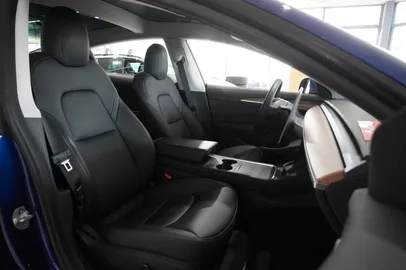 Car image 45