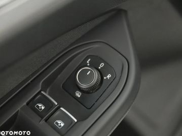 Car image 38