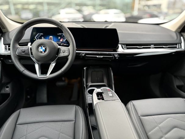 BMW X1 sDrive18d xLine 110 kW image number 16