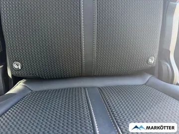 Car image 35