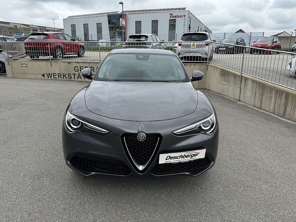 Alfa Romeo Stelvio 2.2 Super 118 kW image number 2