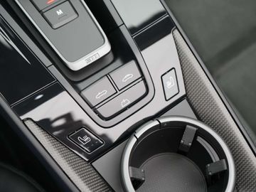 Car image 38