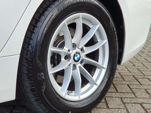 BMW 320i 135 kW image number 24