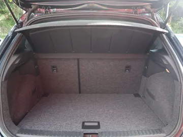 Car image 34