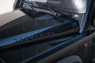 Car image 35