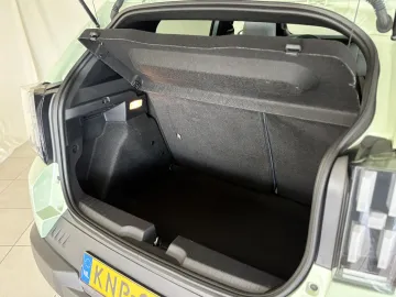 Car image 31