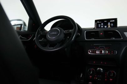 Car image 38