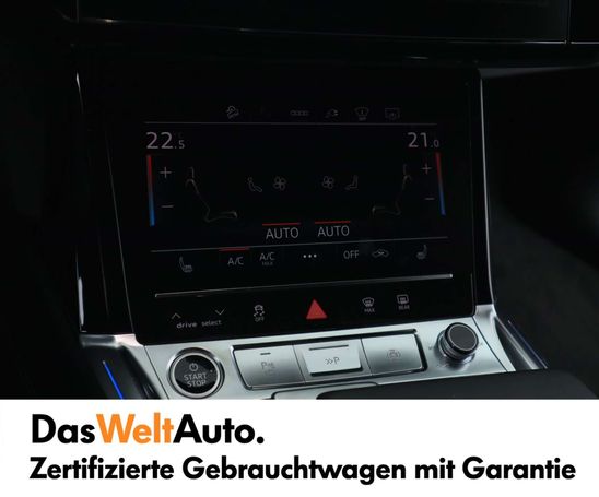 Audi Q8 55 quattro e-tron Business 250 kW image number 15