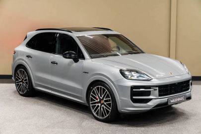 Car image 4