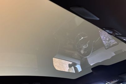 Car image 38