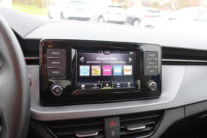 Car image 14