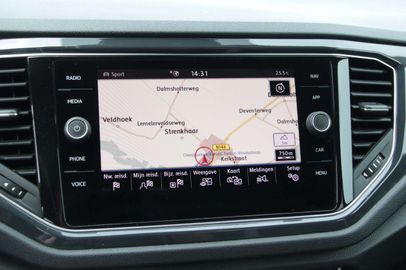 Car image 31