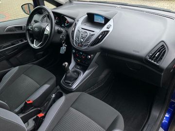 Car image 15