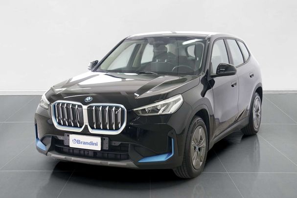 BMW iX1 xDrive30 200 kW image number 1