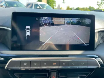 Car image 36